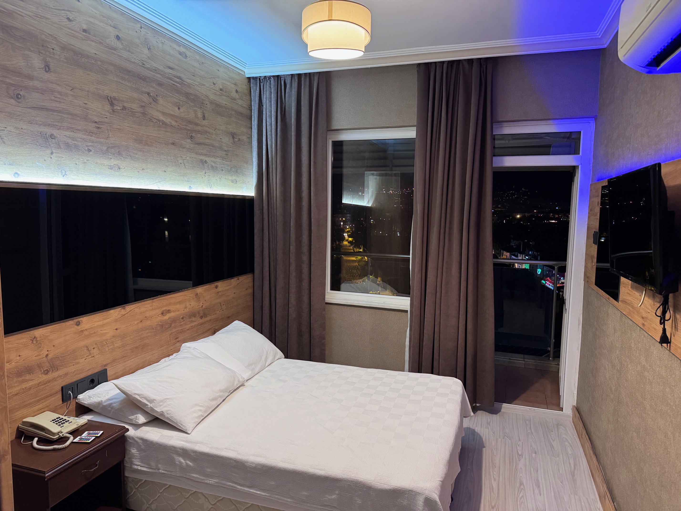 Standart Oda, Deniz Manzaralı (Balkonlu)